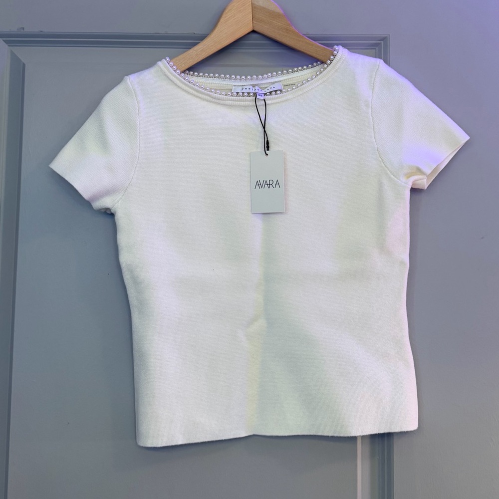 AVARA Ingrid White Embellished Top